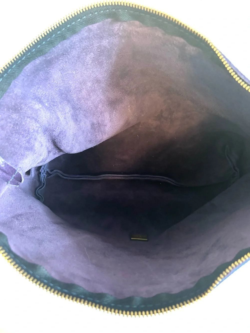 RARE! Sold out color! Portland Leather Large Slouchy in plum - Picture 9 of 10